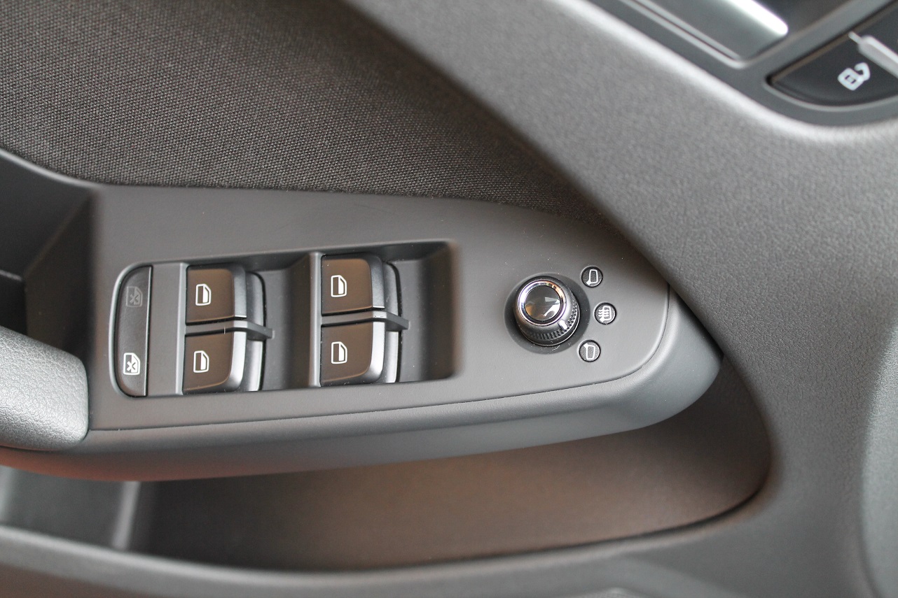 AUDI A4 B8 - jak funguje výhřev zrcátek?, Audi A4, Technika & Úpravy 1/1,  Audi Fórum, Audi Klub